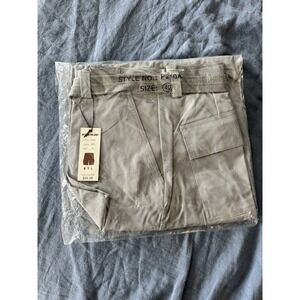 New w/Tags-Beyond The Limit (BTL) Gray Men's Cargo‎ Shorts w/Belt..Size 40